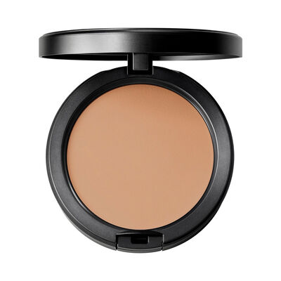 BASE NW18  STUDIO FIX POWDER 